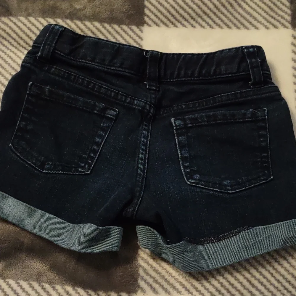 Girls Cat & Jack indigo denim shorts, size XS